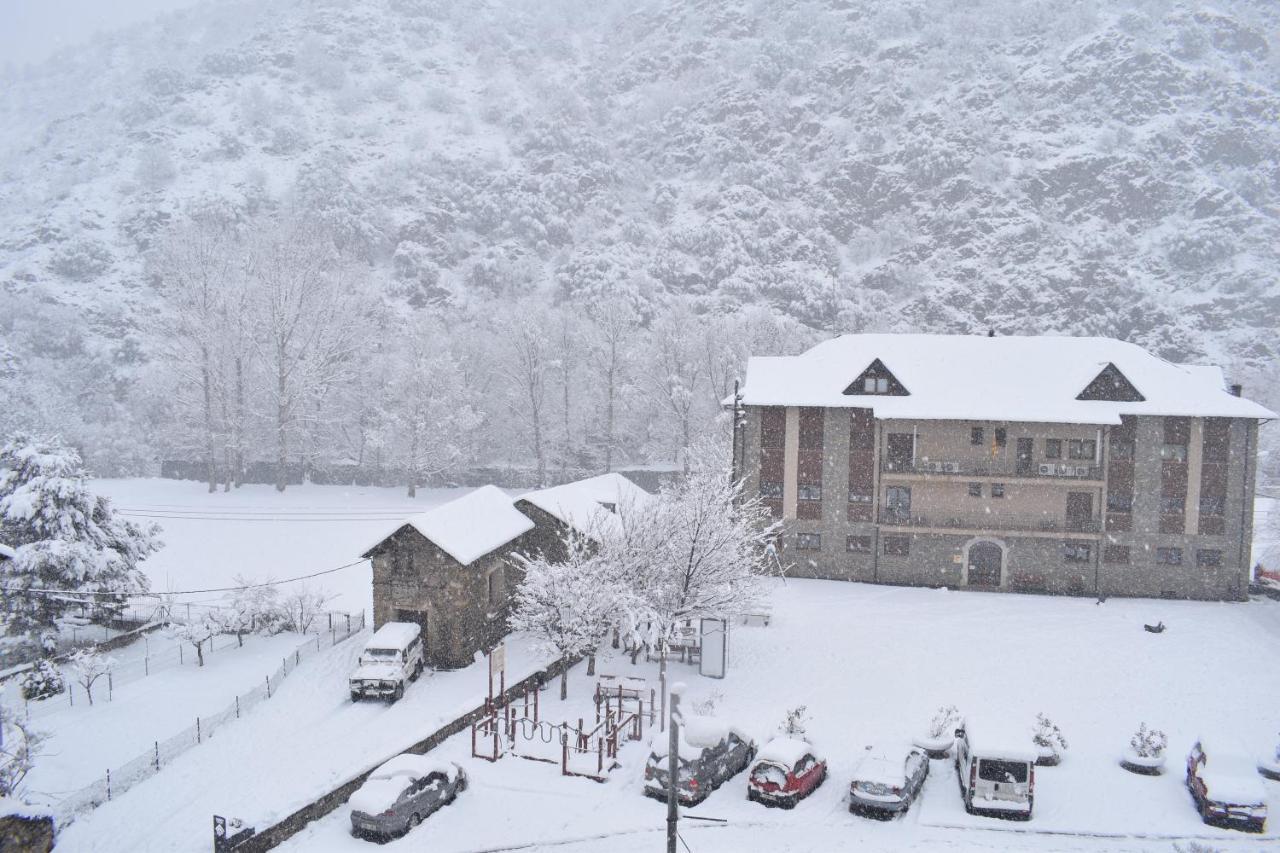 Hotel Victor Rialp Exterior foto