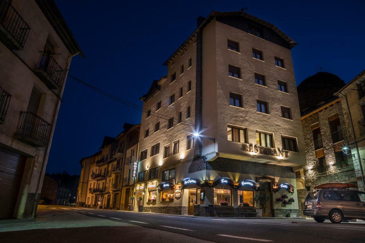 Hotel Victor Rialp Exterior foto