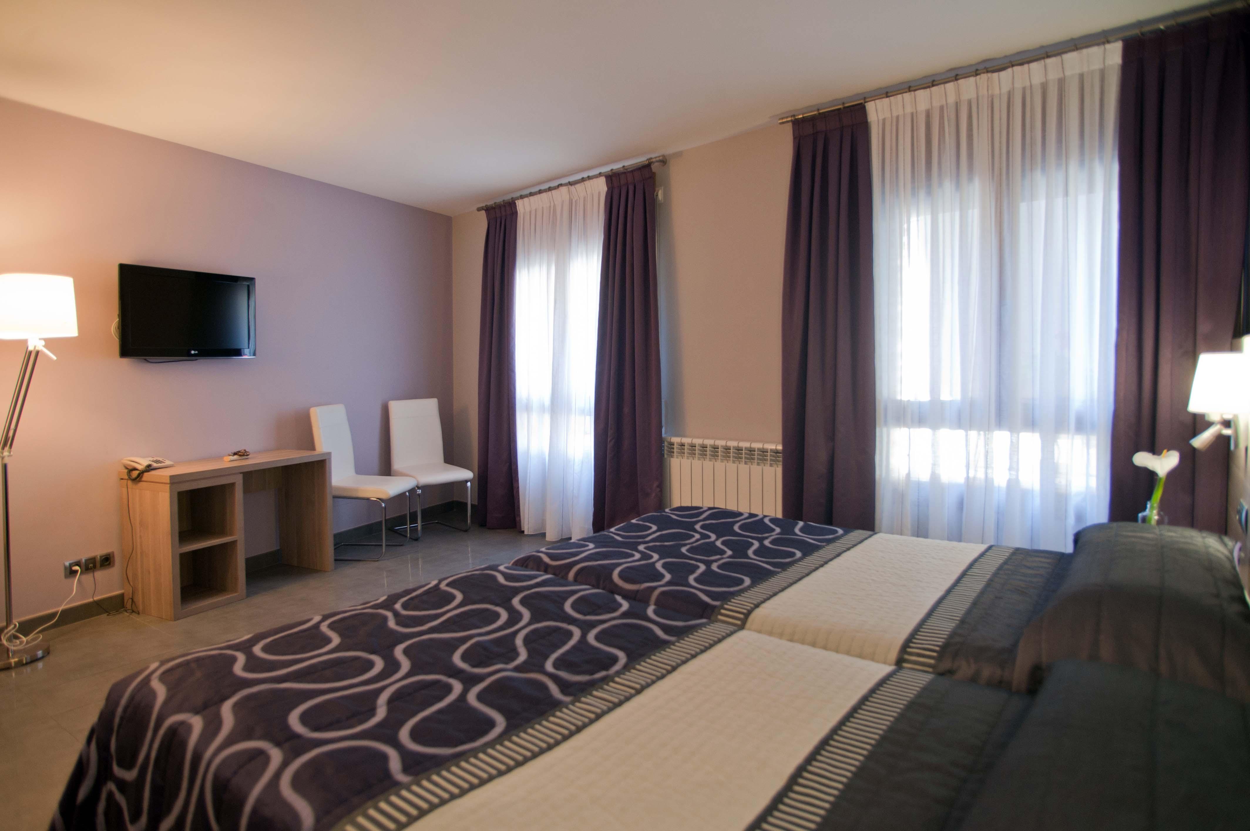 Hotel Victor Rialp Exterior foto